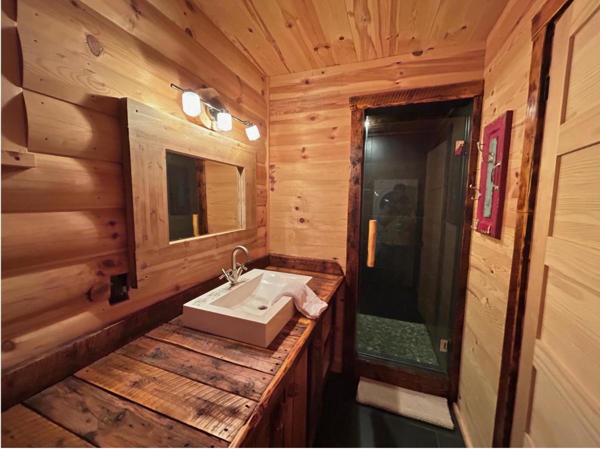 Husky - Chalets De Moh - Jacuzzi La Malbaie Eksteriør bilde